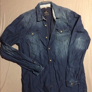 Men’s Scotch &Soda slim fit denim Western shirt.